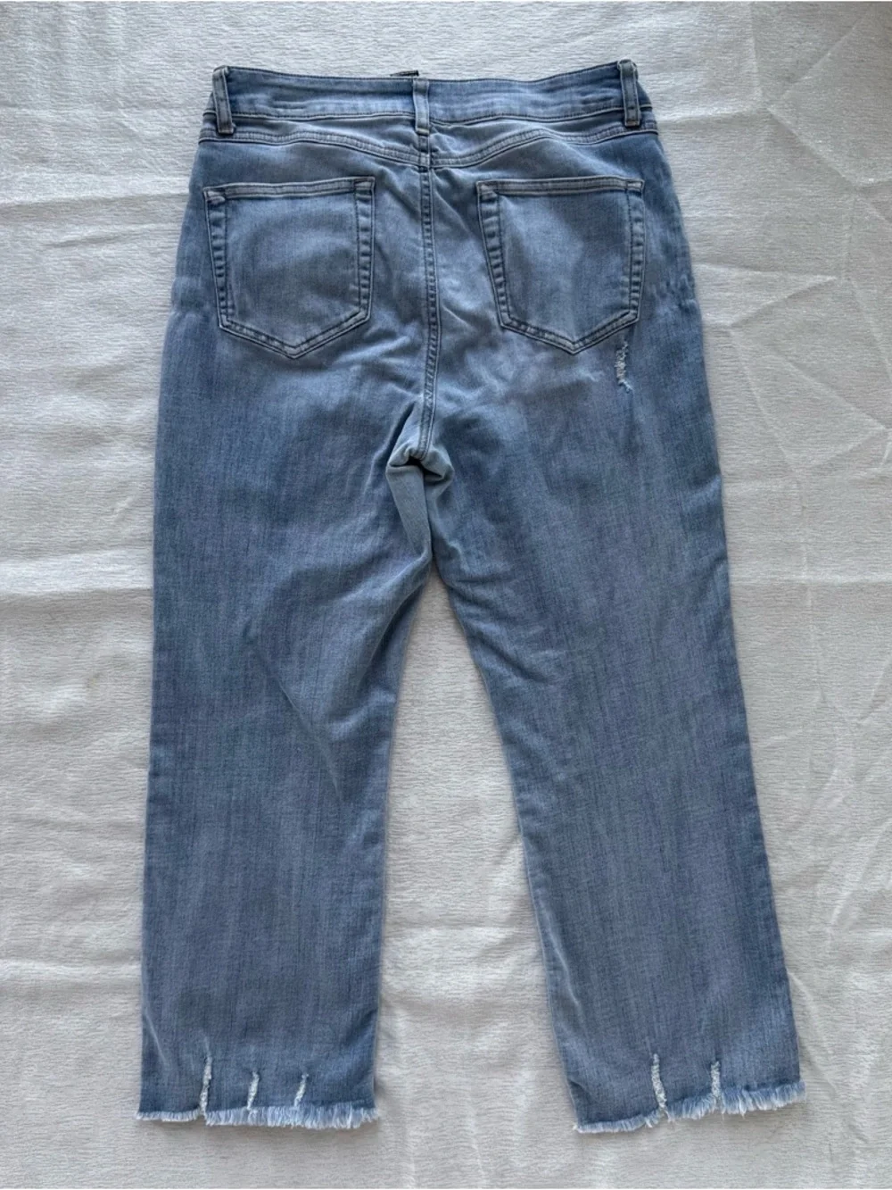 Rewash High‎ Rise Distressed Jeans Size 7 28 Cropped Raw Hem Light Wash Denim